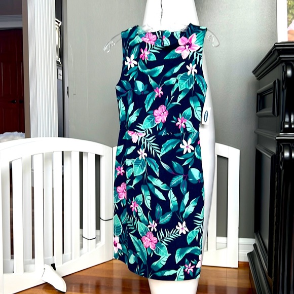 New Dress old navy - Picture 1 of 6